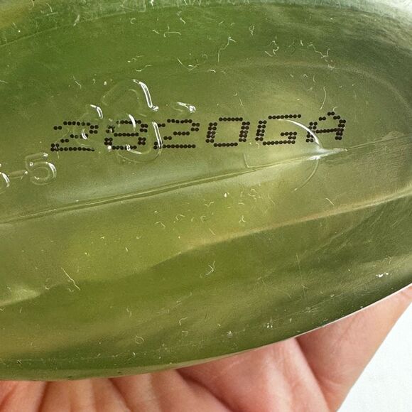 Bath & Body Works Frosted Snowdrop Refreshing Shower Gel - Picture 10 of 10